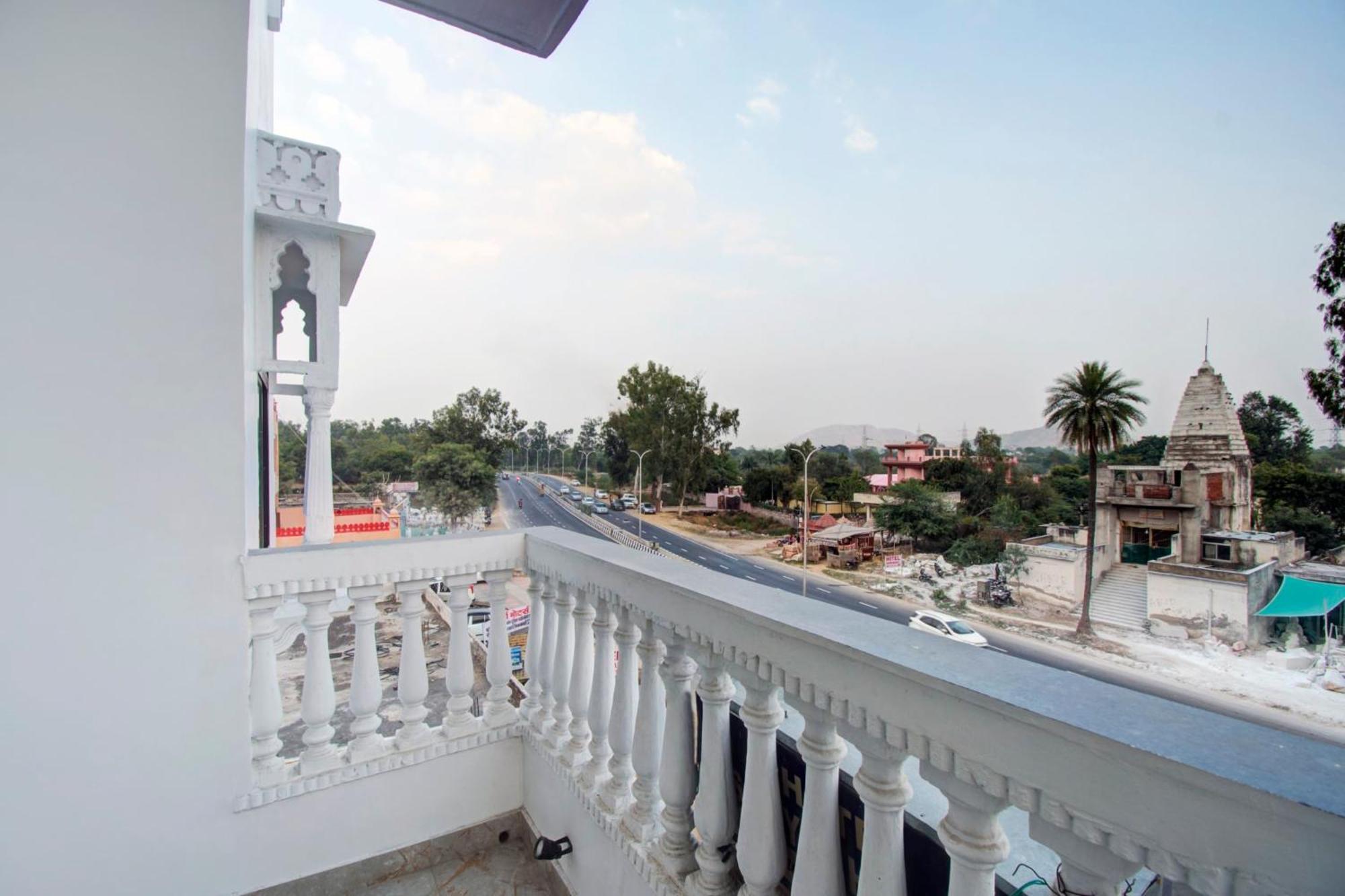 Hotel O Moon Mahal Dźajpur Zewnętrze zdjęcie